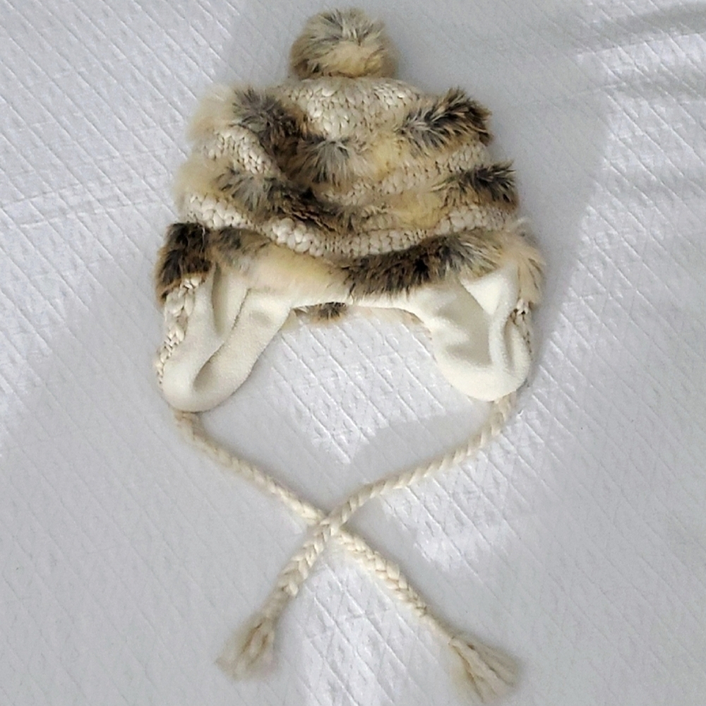 Vintage Y2K New Cozy Faux Fur Cream/ Brown Russian Hat